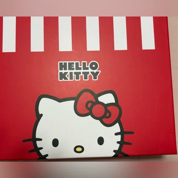 NWT Hello Kitty 3 piece Gift Set with Box - Picture 3 of 7
